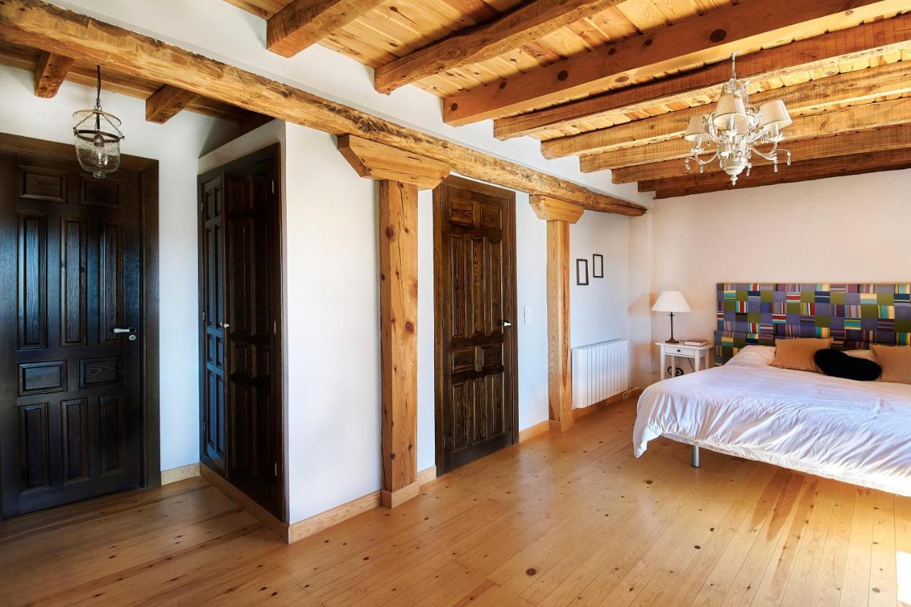 Villa Hestia Vut Ayllón Exterior foto